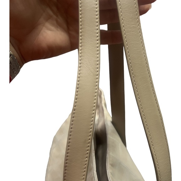 🔥🔥CHANEL Tavel Line Beige GM Tote 🔥🔥 - Picture 11 of 15